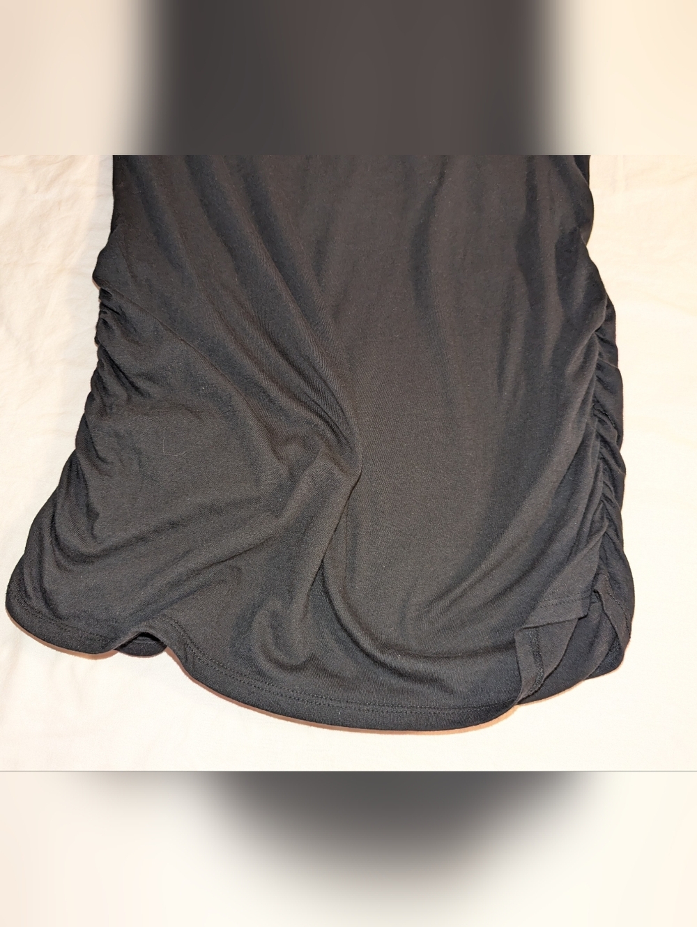 Motherhood T Shirt maternity black side ruched Large December - Picture 7 of 9